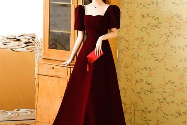 2023年订婚典礼主持人 2023年订婚典礼主持人