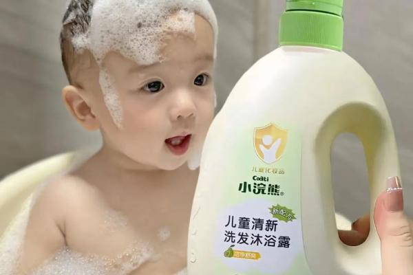 初一可以洗澡洗头发吗 初一可以洗澡洗头发吗