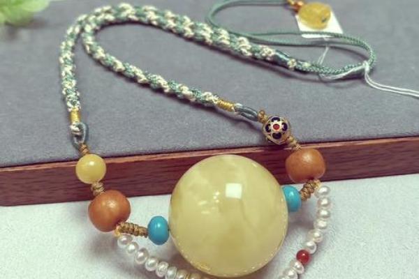 五行穿衣2021年8月10日(每日五行穿衣搭配2021年8月10日)