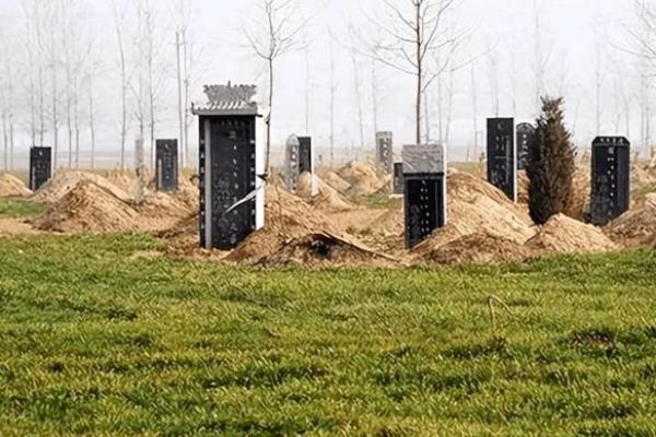 今年坟地动土好不好(今年坟墓哪一个方向大吉) 今年坟地动土好不好(今年坟墓哪一个方向大吉)