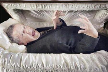 梦见已经死去的老人又死了一次