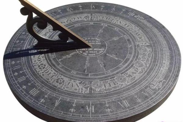 2025年4月18日戌时女命紫微斗数全解盘 2025年4月18日戌时女命紫微斗数全解盘