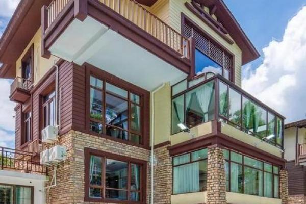 房子前有泳池风水