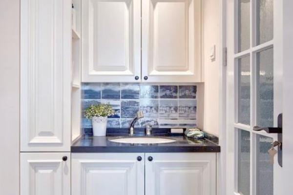 镜子对着门风水如何化解