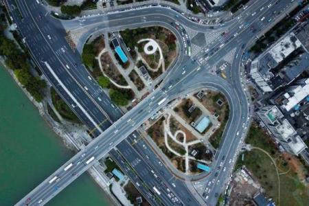 立交桥侧面的房子风水