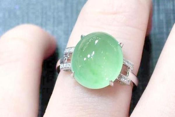 风水教你如何戴戒指旺婚姻运势