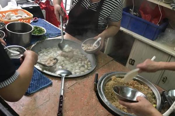 石狮城隍庙灵签笑杯笑