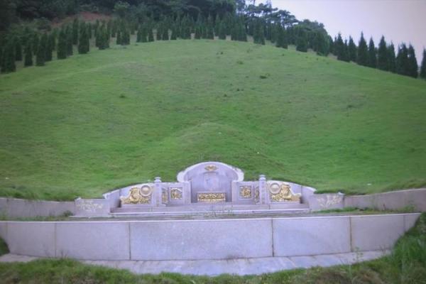 人丁兴旺的风水墓地 人丁兴旺的风水墓地