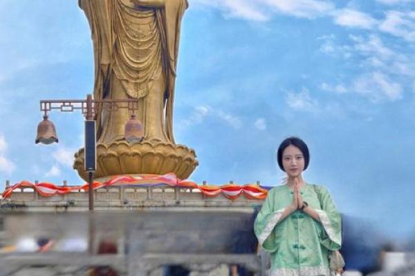 观音菩萨怎么拜