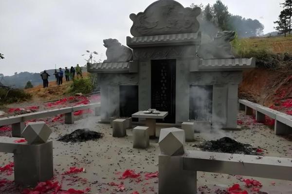 家里拥有这几种坟墓风水 子孙后代想不旺都难