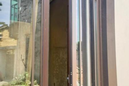 窗户风水_农村大门旁边可以有窗户吗