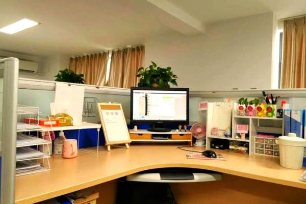 如何避免女性办公桌摆放的风水禁忌？