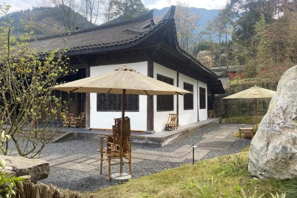 房子屋檐下有鸟窝好吗风水 房子屋檐下有鸟窝好吗风水