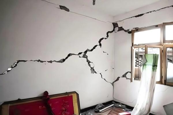 风水房子墙体裂缝