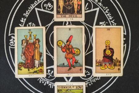 塔罗测试你是她喜欢的类型吗？