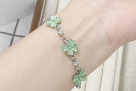 心理测试：4款手链，选一个，测试下半年你会遇到哪方面的贵人？