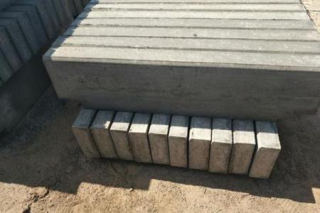 探秘路岩石45度八字，揭秘其独特特点和魅力所在