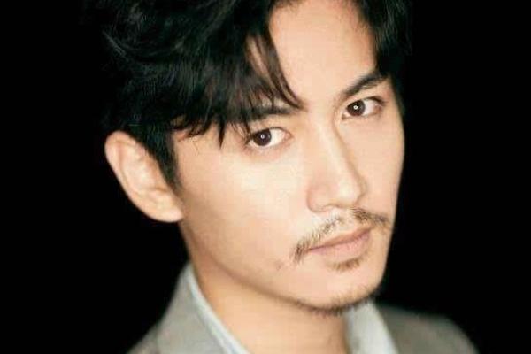 算命黄白镜子面相